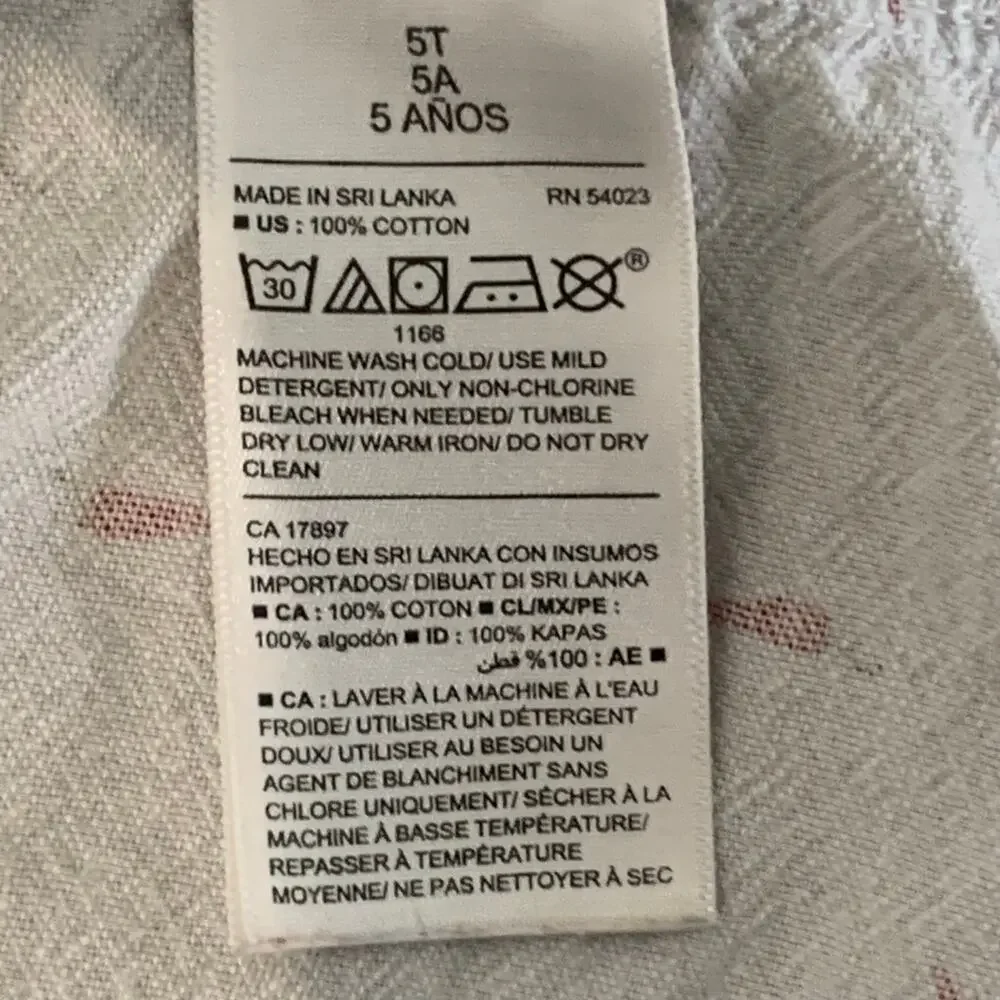 Old Navy Boys Short‑Sleeve Button‑Up Shirt – Size 5T – Chili Pepper Print
